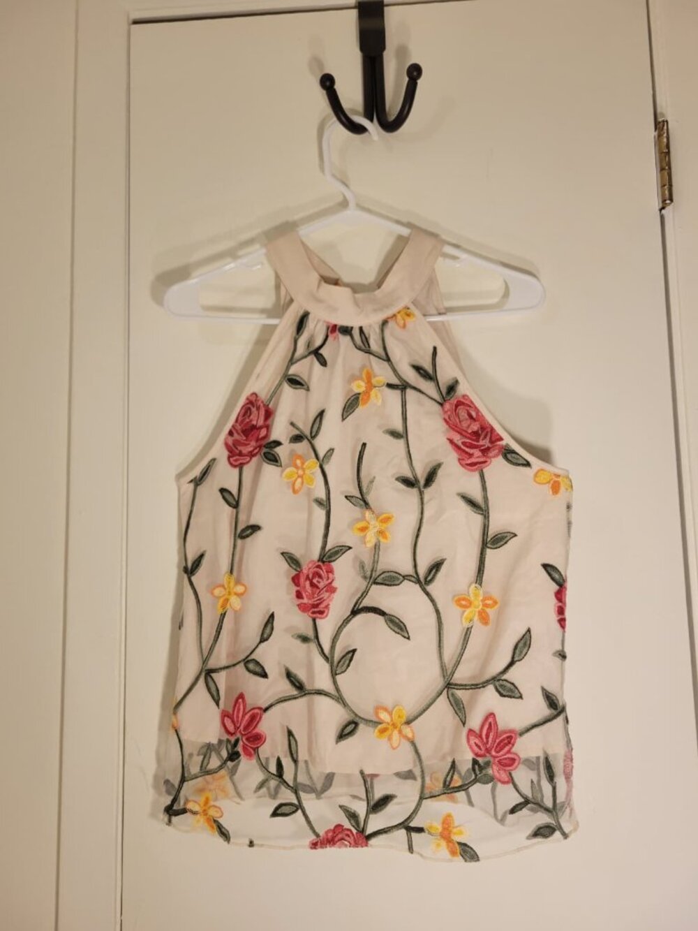 Floral Embroidered Tank top